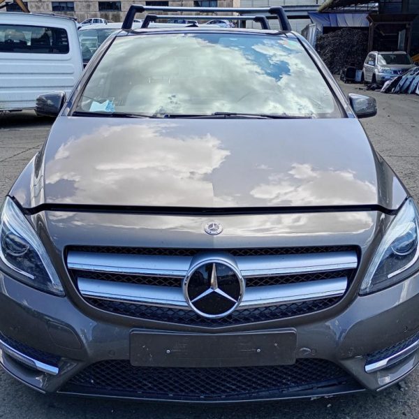 Mercedes Classe B W246 Anno 2014 | Veicolo Intero | SOLO PER RICAMBI