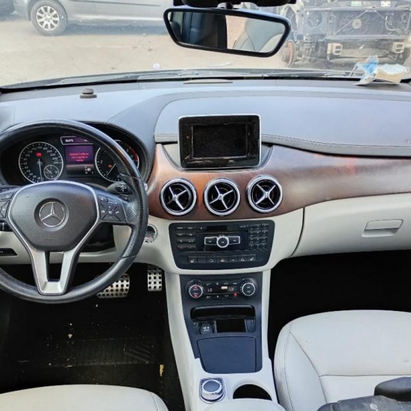 Mercedes Classe B W246 Anno 2014 | Veicolo Intero | SOLO PER RICAMBI