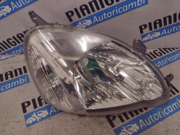 Faro Anteriore Destro Toyota Yaris 2003 – 2005