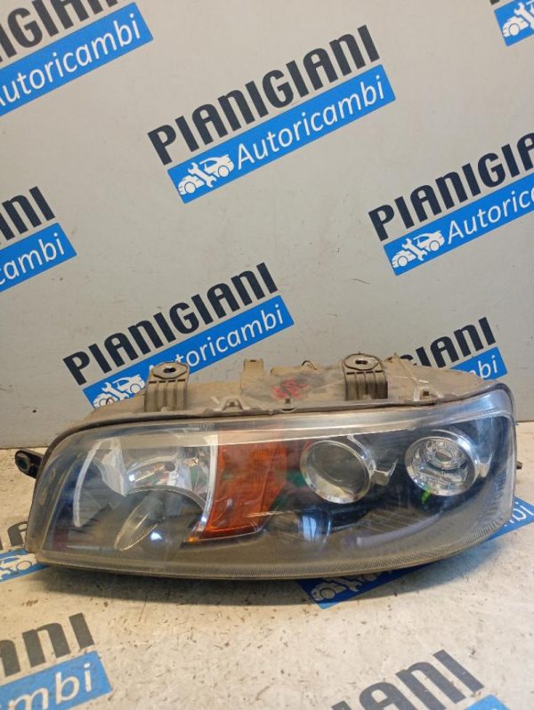Faro Anteriore Sinistro Fiat Punto 1999 – 2003