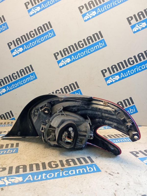 Faro Posteriore Sinistro Peugeot 208 2015 – 2019