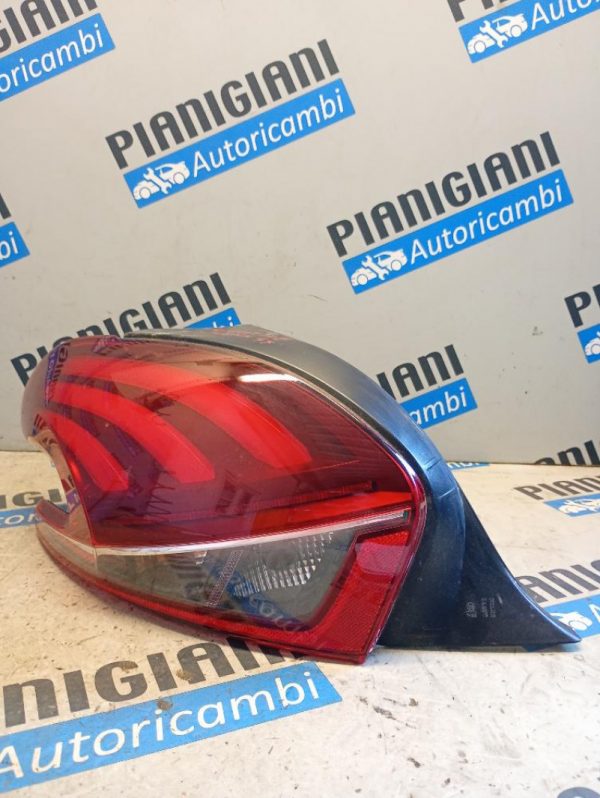 Faro Posteriore Sinistro Peugeot 208 2015 – 2019