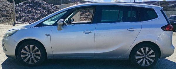 Opel Zafira C Tourer Anno 2014 | Veicolo Intero | SOLO PER RICAMBI