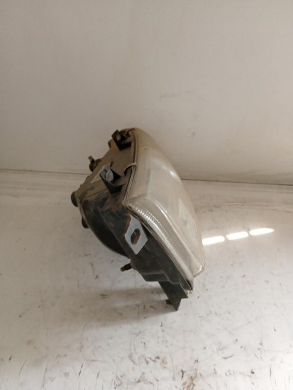 Faro Anteriore Sinistro Renault Master 1998 – 2002