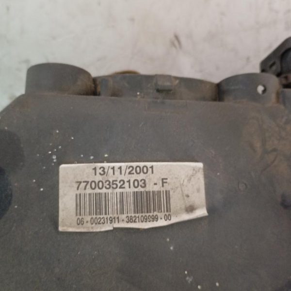 Faro Anteriore Sinistro Renault Master 1998 – 2002