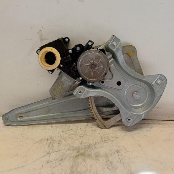 Motorino Alzavetro Posteriore Destro Toyota Auris 2012 – 2015