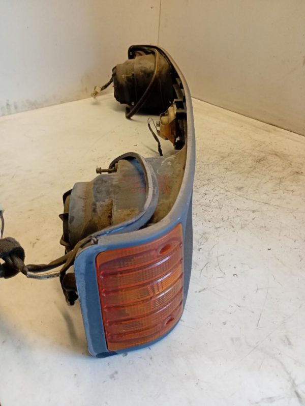 Mascherina Anteriore comprensiva di Fari e Frecce Piaggio Ape TM P703 1996 – 2016