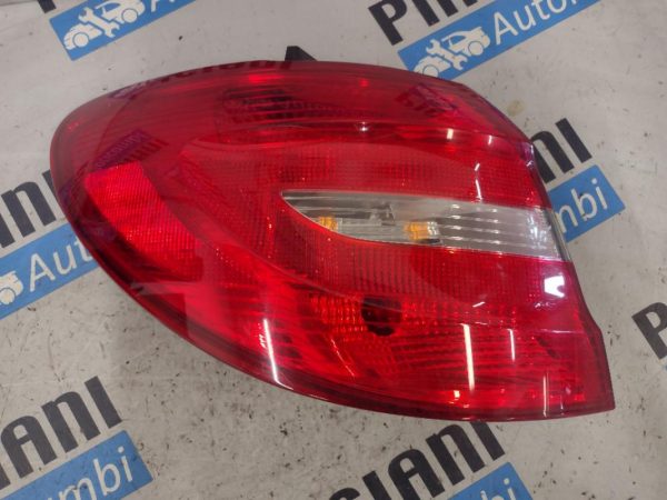 Faro Posteriore Sinistro Mercedes Classe B 2011 – 2015