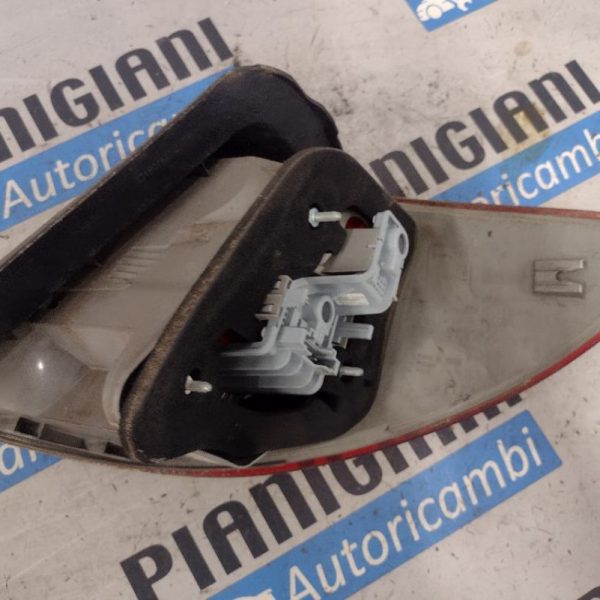 Faro Posteriore Sinistro Mercedes Classe B 2011 – 2015