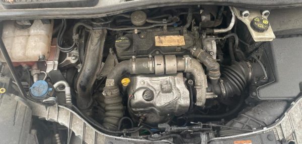 Ford C-Max Anno 2017 | Veicolo Intero | SOLO PER RICAMBI