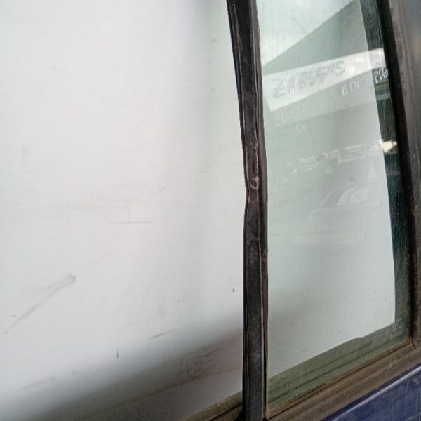 Porta Posteriore Sinistra Nissan Patrol Y61 1997 – 2004