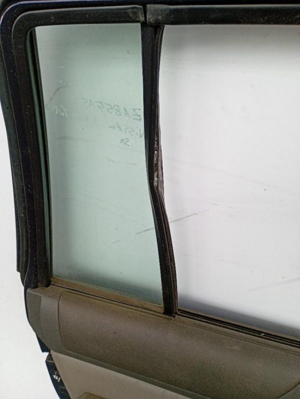 Porta Posteriore Sinistra Nissan Patrol Y61 1997 – 2004