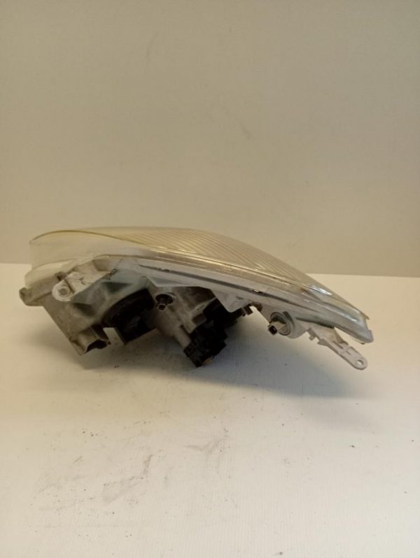 Faro Anteriore Destro Toyota Corolla Verso 2002 – 2004