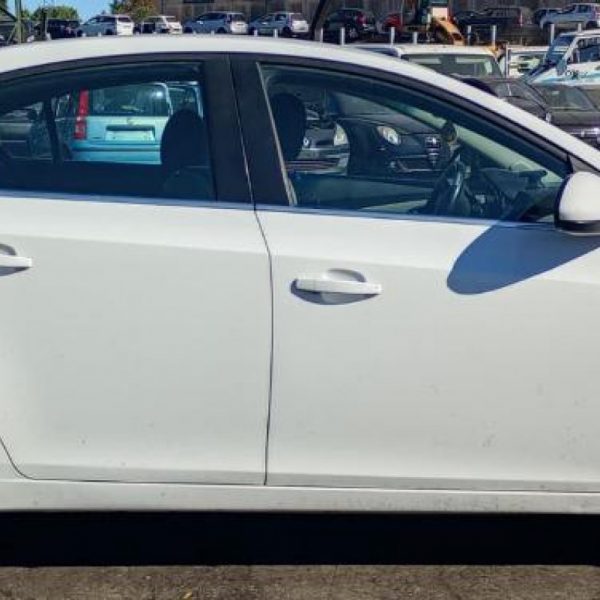 Chevrolet Cruze LT J300 Anno 2011 | Veicolo Intero | SOLO PER RICAMBI