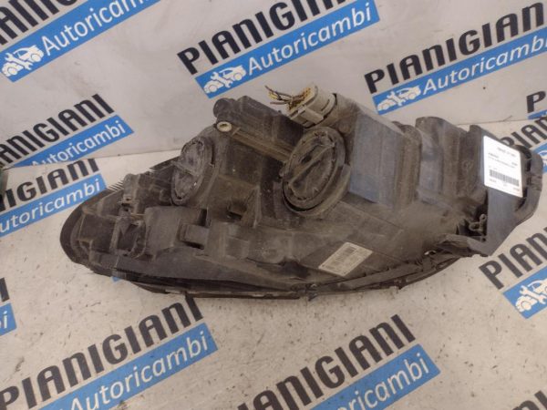 Faro Anteriore Destro Mercedes Classe B 2011 – 2016