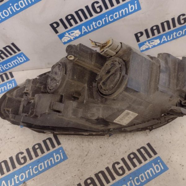 Faro Anteriore Destro Mercedes Classe B 2011 – 2016