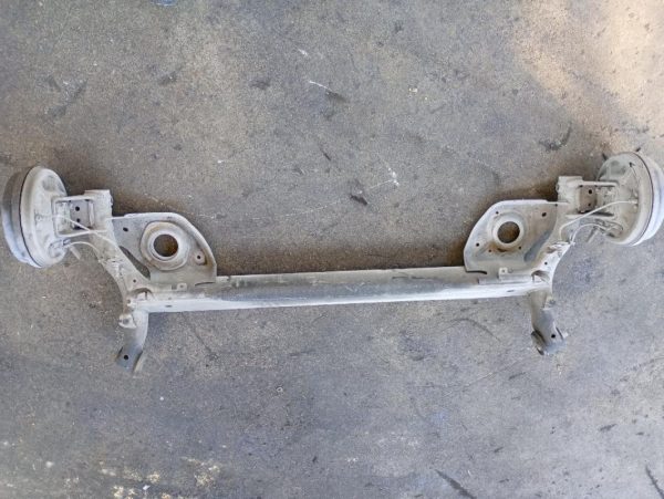 Assale / Ponte Posteriore Nissan Micra K13 1.2 12V 59 KW HR12 2010 – 2016