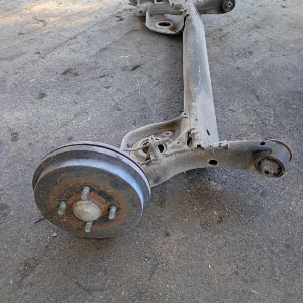 Assale / Ponte Posteriore Nissan Micra K13 1.2 12V 59 KW HR12 2010 – 2016