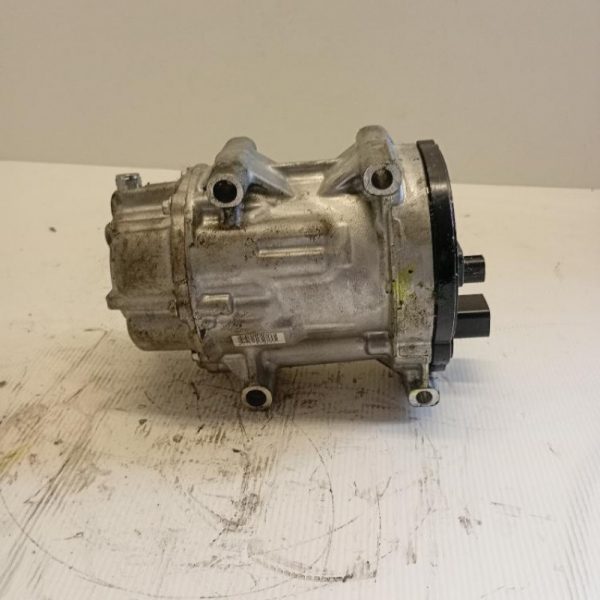 Compressore A/C Toyota Yaris Cross 1.5 Hybrid 68 KW M15A 2023 >