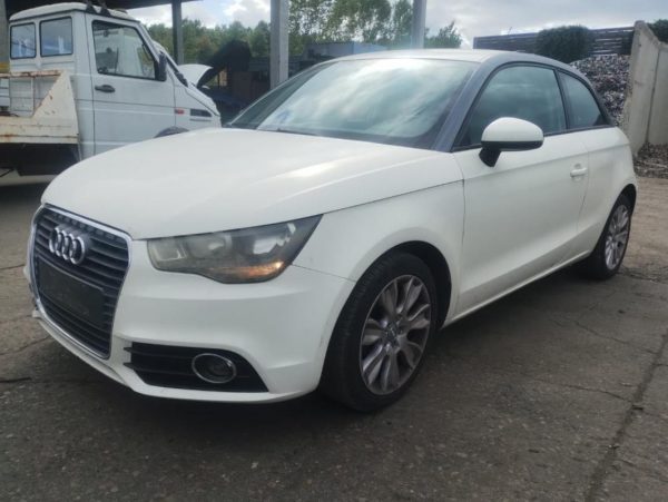 Audi A1 (8X) Anno 2010 | Veicolo Intero | SOLO PER RICAMBI
