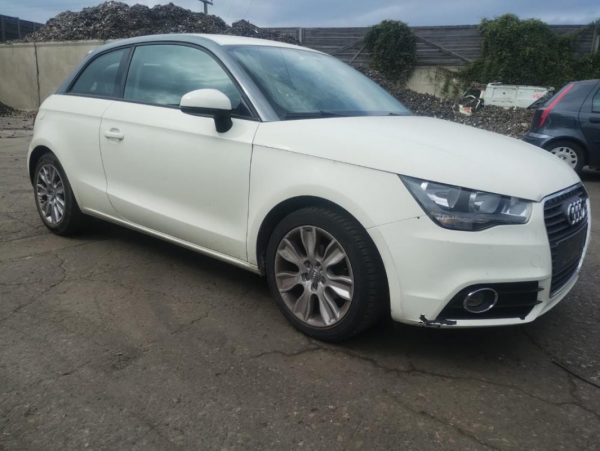 Audi A1 (8X) Anno 2010 | Veicolo Intero | SOLO PER RICAMBI