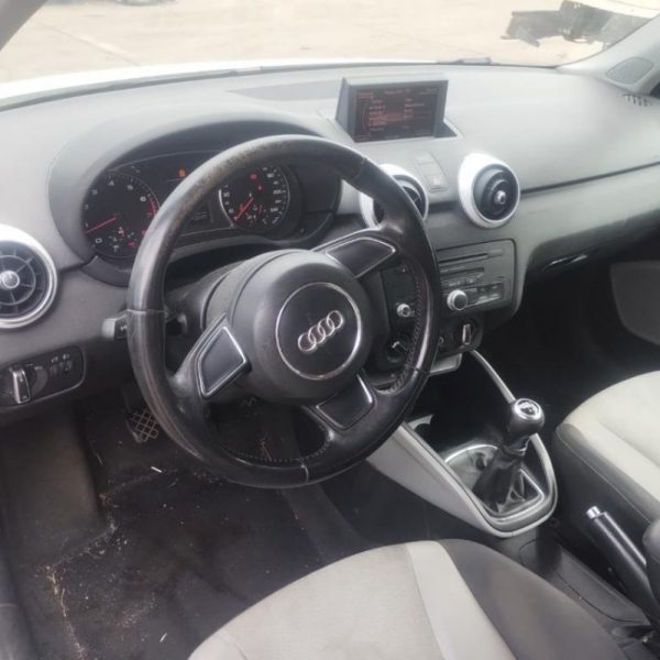 Audi A1 (8X) Anno 2010 | Veicolo Intero | SOLO PER RICAMBI