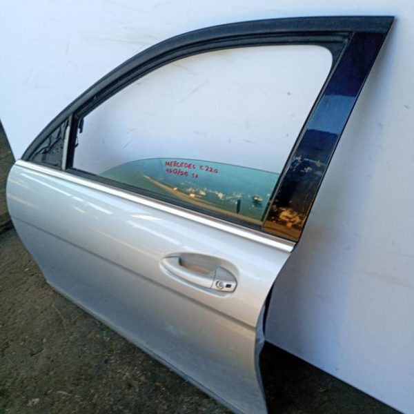 Porta / Portiera Anteriore Sinistra Mercedes-Benz Classe C W204 ber. 4p 2007-2011
