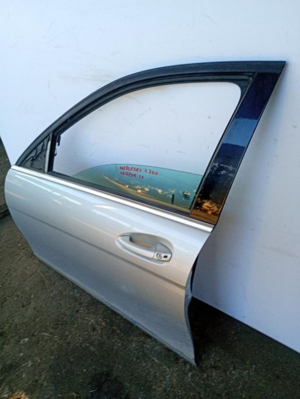 Porta / Portiera Anteriore Sinistra Mercedes-Benz Classe C W204 ber. 4p 2007-2011