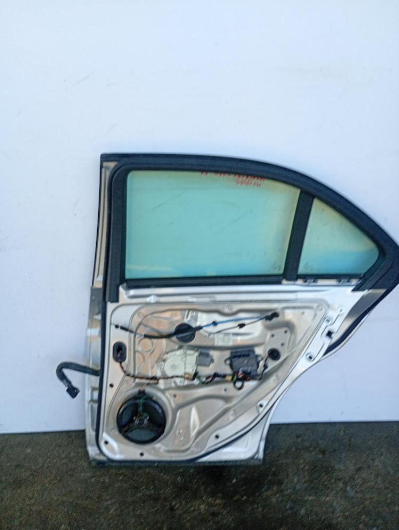 Porta / Portiera Posteriore Destra Mercedes-Benz Classe C W204 ber. 4p 2007-2011