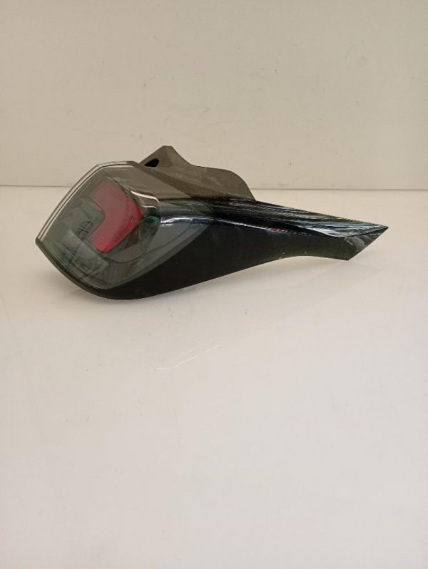 Faro / Fanale Posteriore Destro Opel Crossland 2021 >