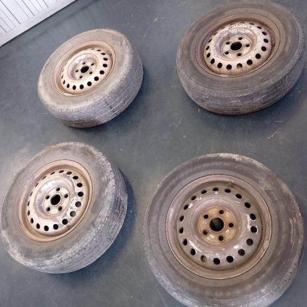 4 Cerchi in ferro Renault Master R15