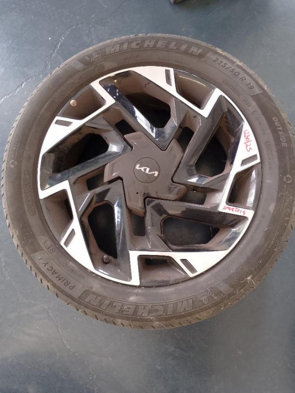 4 Cerchi in lega 19″ originali Kia Sportage 2023