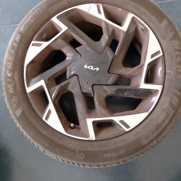 4 Cerchi in lega 19″ originali Kia Sportage 2023