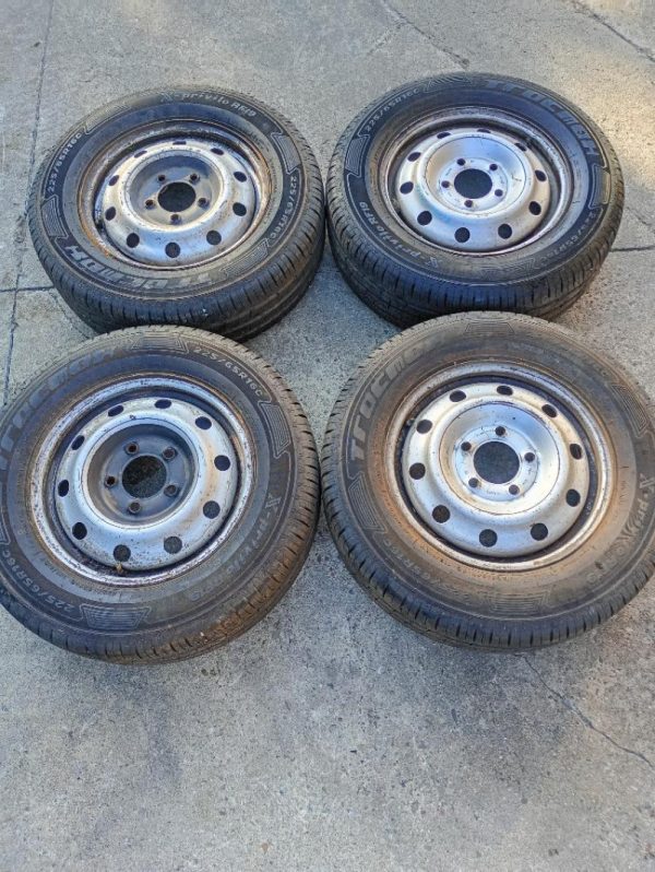 N° 4 Cerchi in Ferro con gomme R16C Renault Master 2014 – 2020