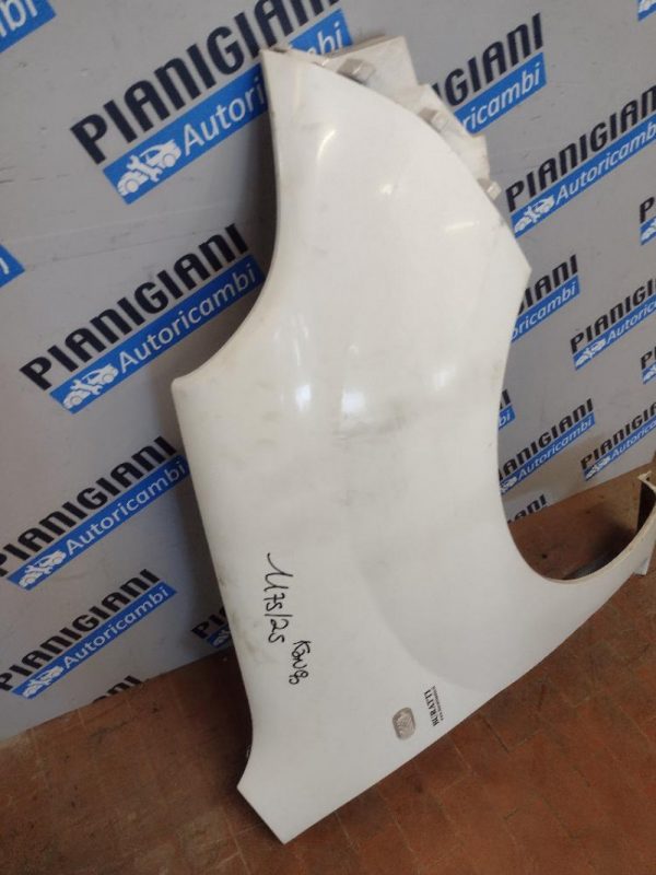 Parafango Anteriore Destro Renault Kangoo 2013 – 2020