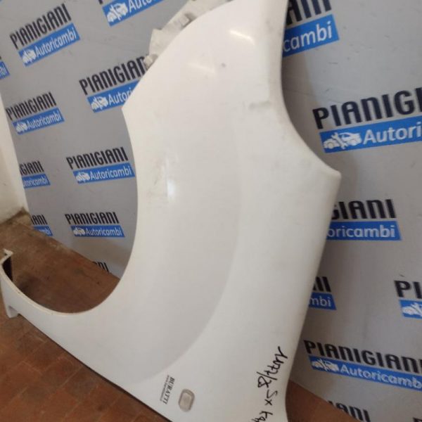 Parafango Anteriore Sinistro Renault Kangoo 2013 – 2020