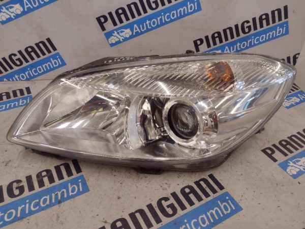 Faro Anteriore Sinistro Skoda Fabia 2012