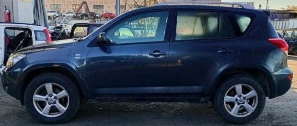 Toyota RAV 4 Anno 2007 | Veicolo Intero | SOLO PER RICAMBI