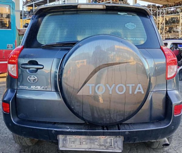 Toyota RAV 4 Anno 2007 | Veicolo Intero | SOLO PER RICAMBI