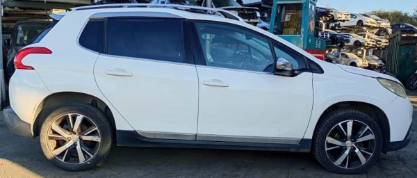 Peugeot 2008 Anno 2015 | Veicolo Intero | SOLO PER RICAMBI