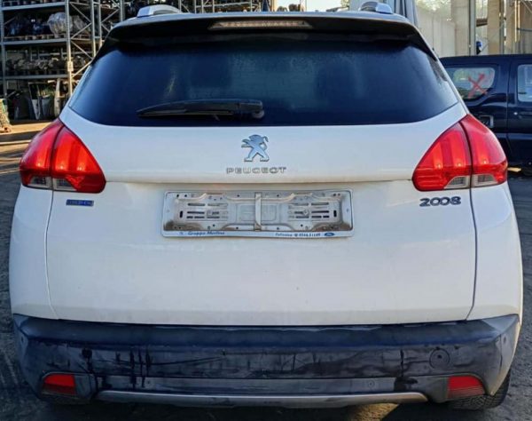 Peugeot 2008 Anno 2015 | Veicolo Intero | SOLO PER RICAMBI