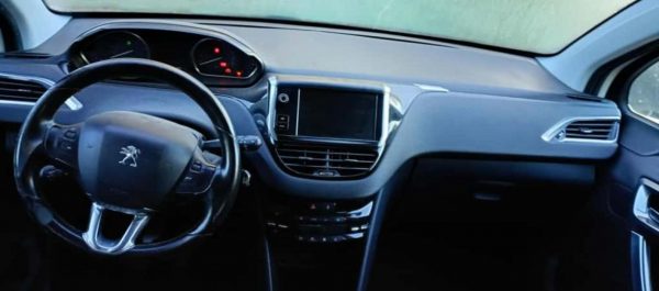 Peugeot 2008 Anno 2015 | Veicolo Intero | SOLO PER RICAMBI