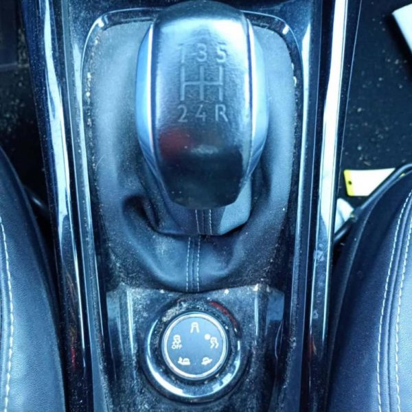 Peugeot 2008 Anno 2015 | Veicolo Intero | SOLO PER RICAMBI