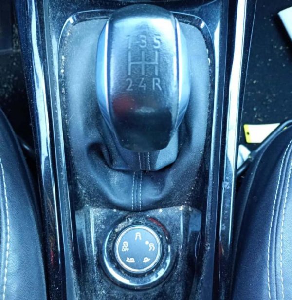 Peugeot 2008 Anno 2015 | Veicolo Intero | SOLO PER RICAMBI