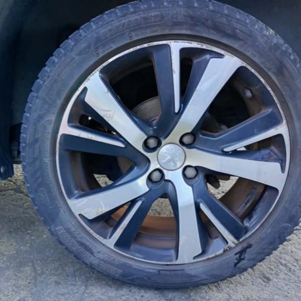 Peugeot 2008 Anno 2015 | Veicolo Intero | SOLO PER RICAMBI