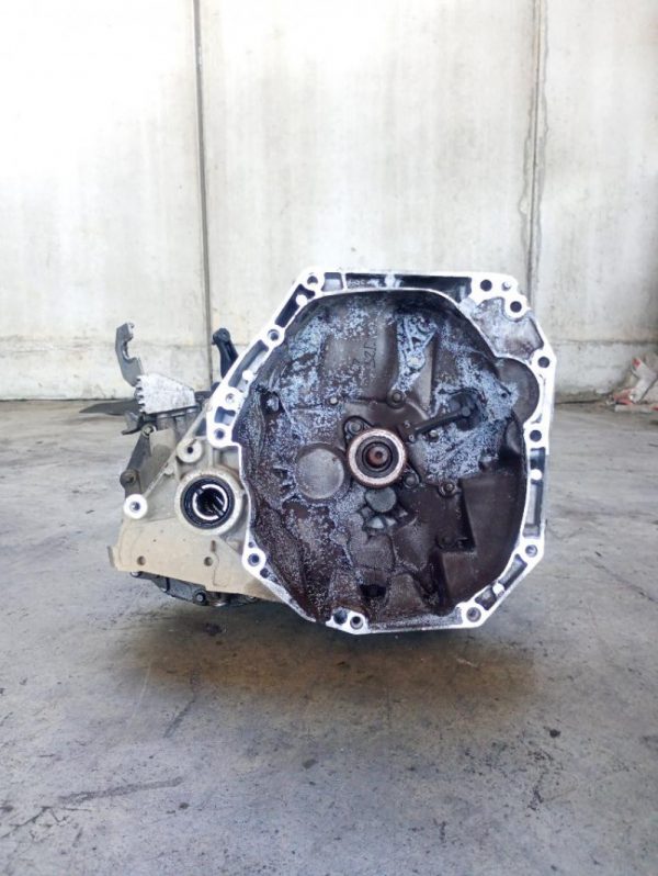 Cambio manuale 5 marce Nissan Juke 1.6 B/GPL 86 KW HR16 2012 – 2020