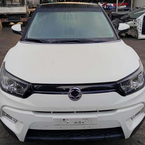 SsangYong Tivoli Anno 2015 | Veicolo Intero | SOLO PER RICAMBI