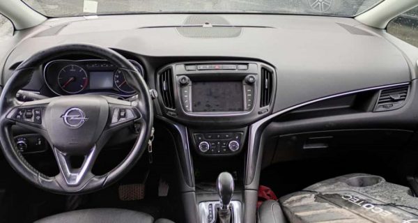 Opel Zafira C Restyling Anno 2016 | Veicolo Intero | SOLO PER RICAMBI