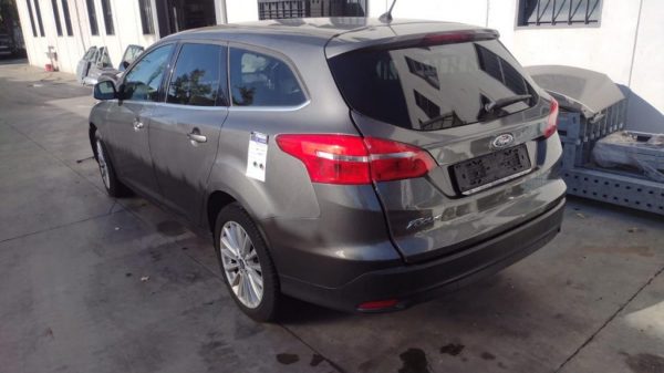 Ford Focus 2015 | Veicolo Intero | SOLO PER RICAMBI