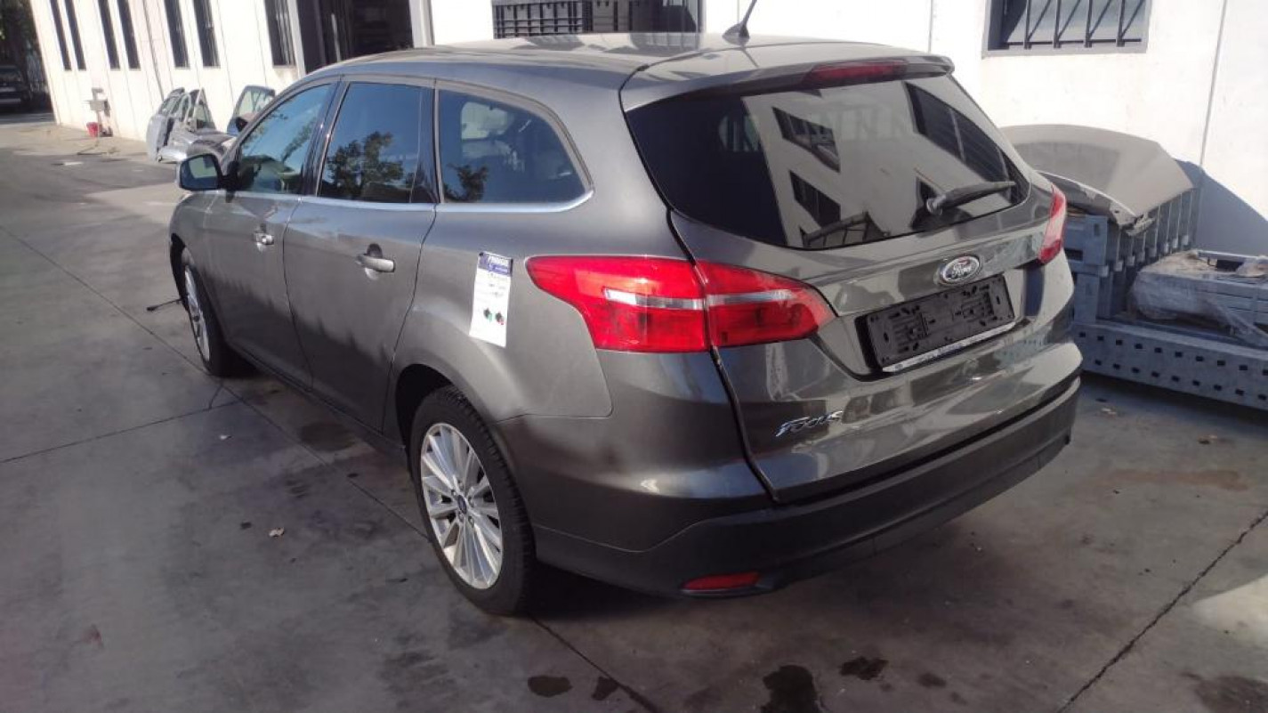 Ford Focus 2015 | Veicolo Intero | SOLO PER RICAMBI